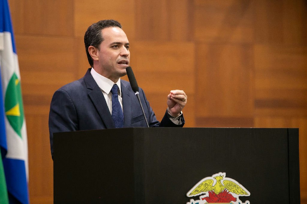 Deputado Diego Guimarães propõe Cartão Material Escolar para beneficiar 300 mil alunos em Mato Grosso