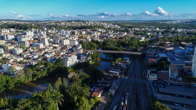 Divinópolis se destaca com sete representantes eleitos e busca transformar política em oportunidades de negócios