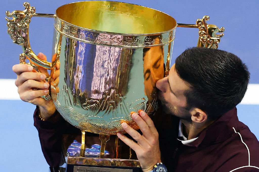 Djokovic conquista o Aberto da China e chega ao 102º título da carreira