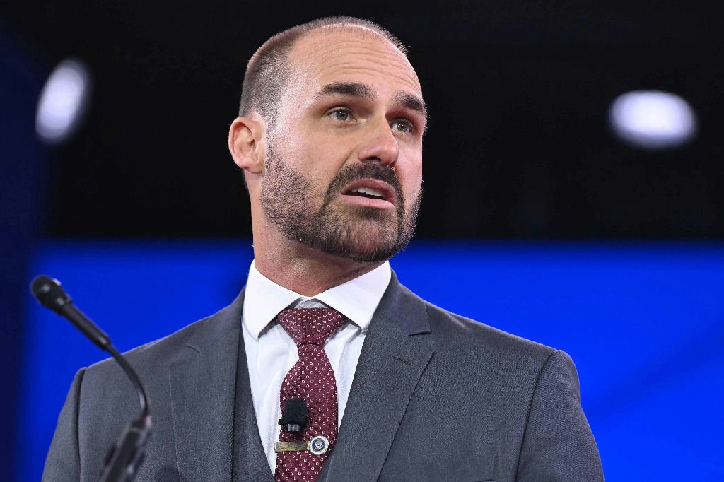 Eduardo Bolsonaro sugere chanceleria em governo de Flávio