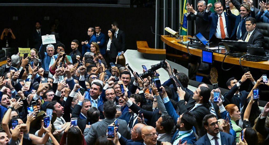 Eleições 2026: Eleitor busca mudança com foco inédito no Senado