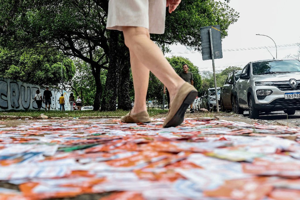 Eleições de 2026 impulsionam crescimento de 25% na indústria gráfica após anos de retração