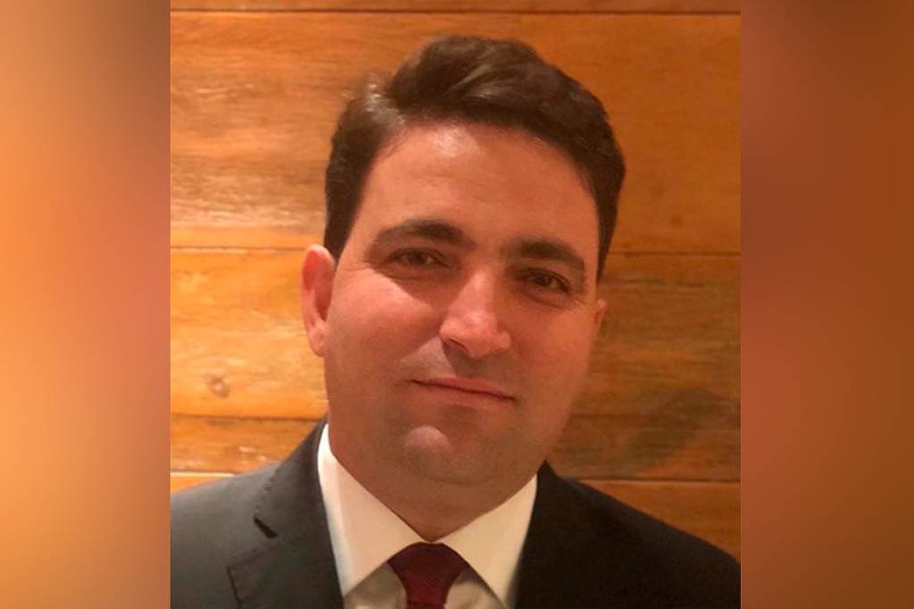 Escritório de Willer Tomaz, amigo de Flávio Bolsonaro, tem dívida de R$ 100 mil com a Receita