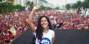 Estudantes assumem protagonismo em momento crucial para o Brasil, afirma UNE