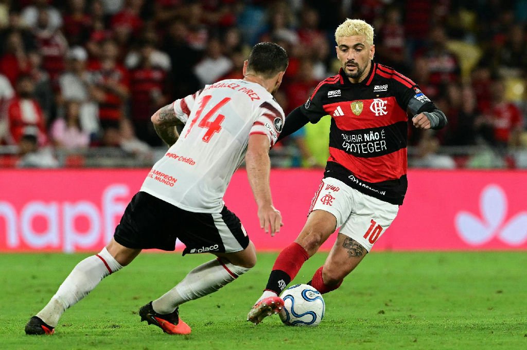 Estudiantes elimina Flamengo e enfrenta Palmeiras na final da Libertadores