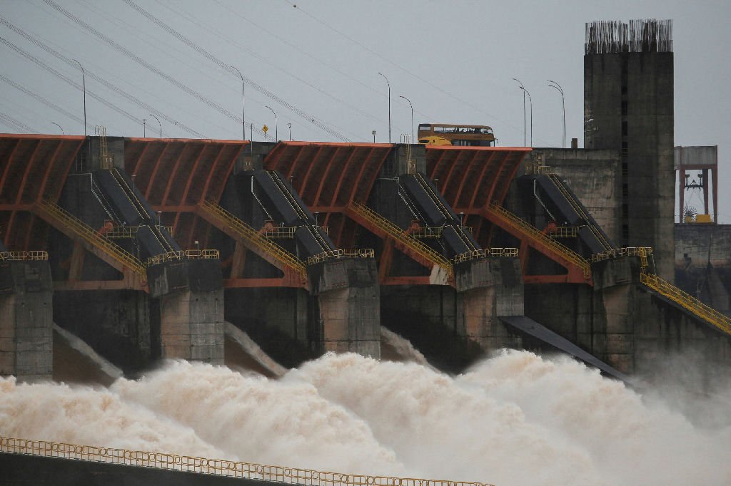 EUA e Paraguai firmam acordo para impulsionar infraestrutura de IA com energia de Itaipu