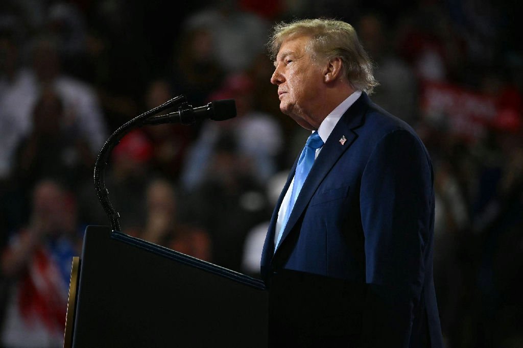 EUA enfrentam custos recordes de juros da dívida pública durante governo Trump