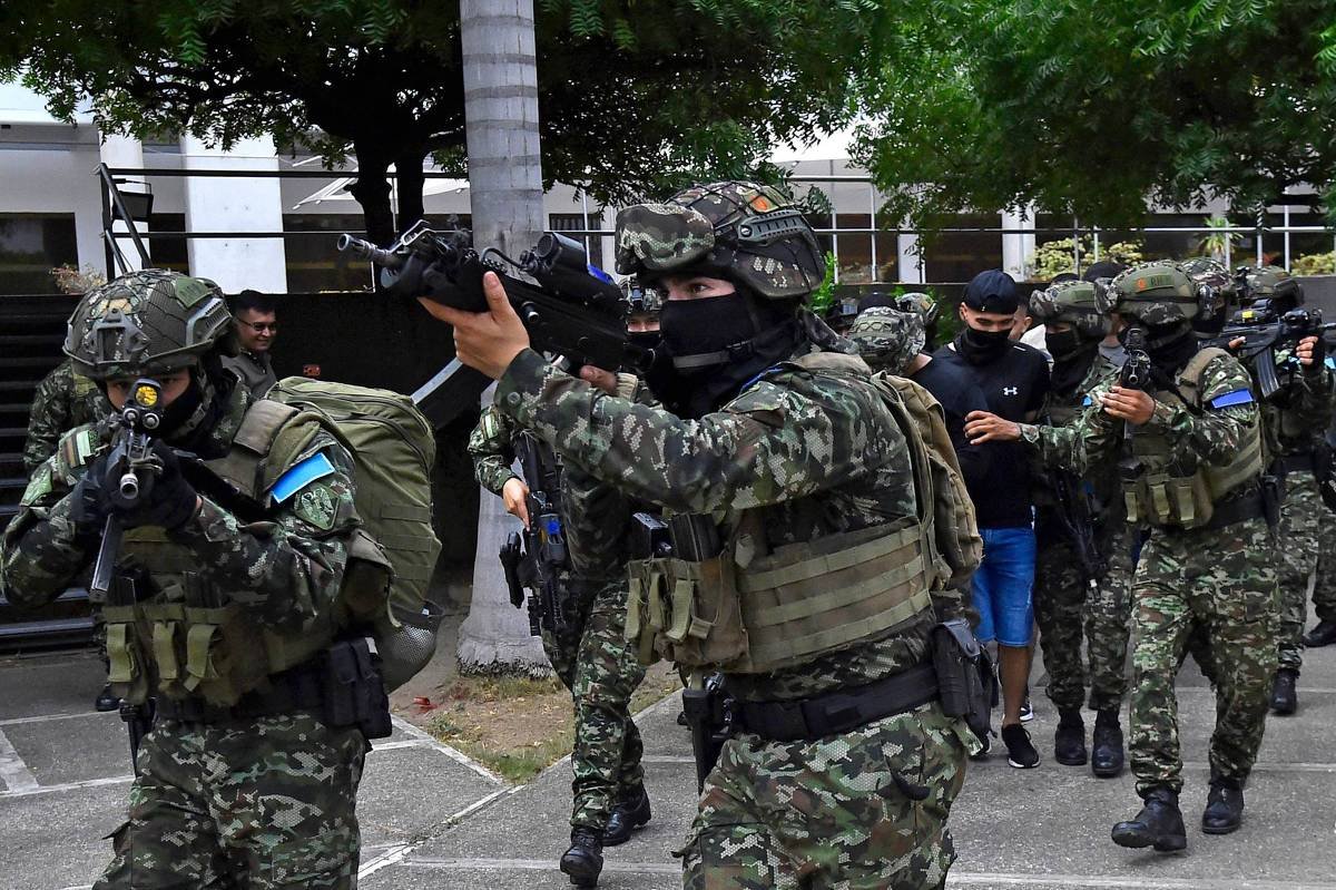 EUA enviam mais de 300 militares à Colômbia para treinamento no combate ao narcotráfico