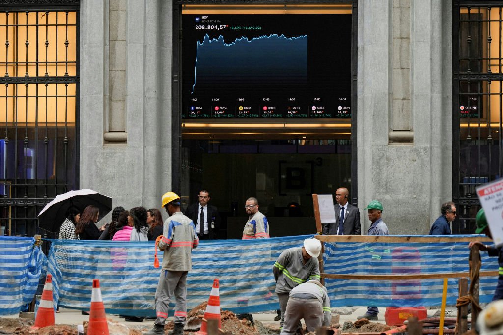 Euforia no mercado depende de ajuste fiscal, afirmam economistas