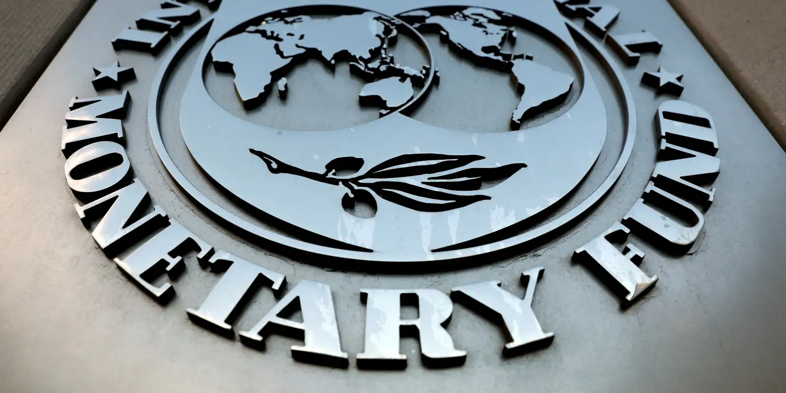 FMI projeta crescimento de 2,2% para o PIB do Brasil em 2026