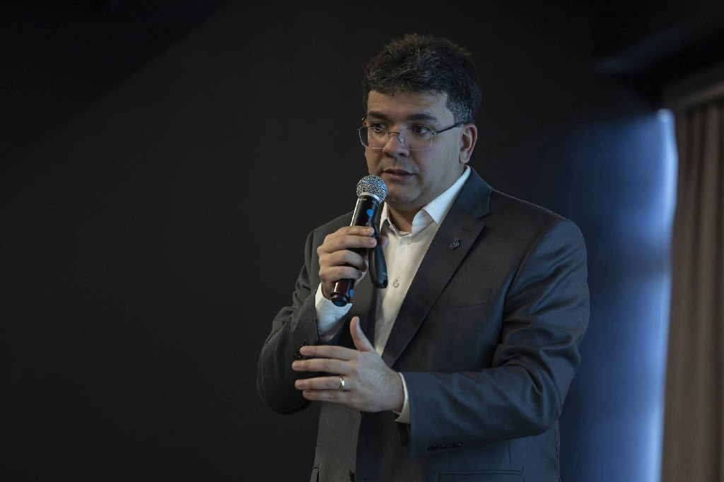 Fonteles propõe regra fiscal para conter déficit no Piauí e é Cotado para a Fazenda