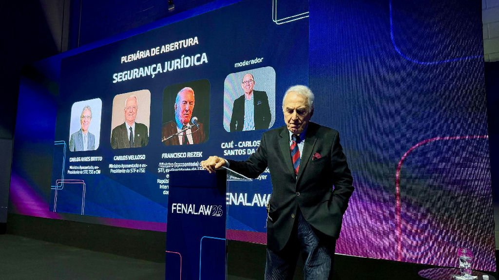 Francisco Rezek critica STF e o classifica como 'arquipélago de 11 monocracias'