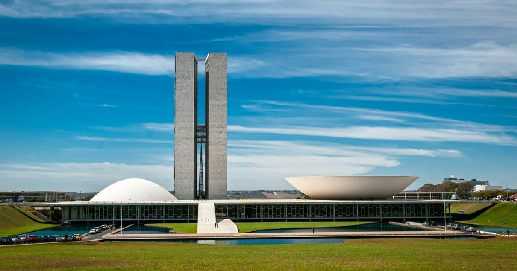 Governo deve apresentar regras do Imposto Seletivo ainda esta semana