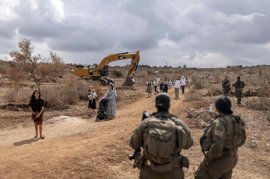 Governo Netanyahu intensifica construção de assentamentos antes da eleição