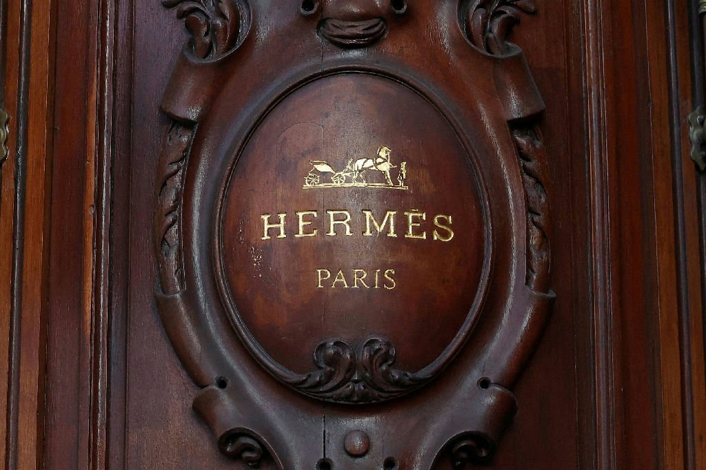 Hermès enfrenta desafios econômicos na China e no Oriente Médio