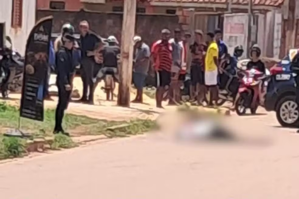 Homem é assassinado a tiros enquanto comprava comida em Várzea Grande
