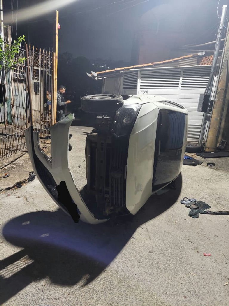 Homem é preso com 13 porções de maconha após capotar carro em Cuiabá