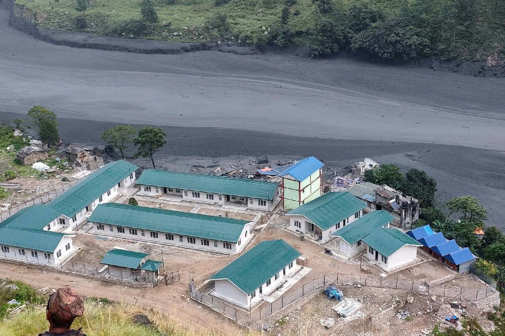 Inundações devastadoras no Nepal deixam cinco desaparecidos e causam destruição em Gorkha