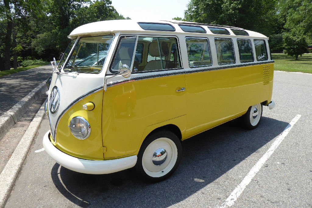 Kombi clássica ganha versão elétrica de US$ 275 mil nos EUA