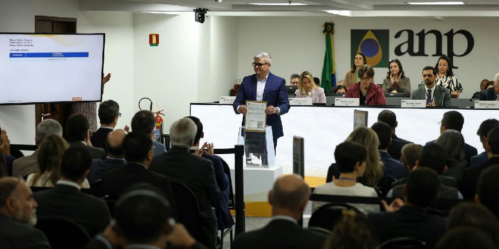 Leilão do pré-sal registra arremate de sete blocos em 13 disponíveis