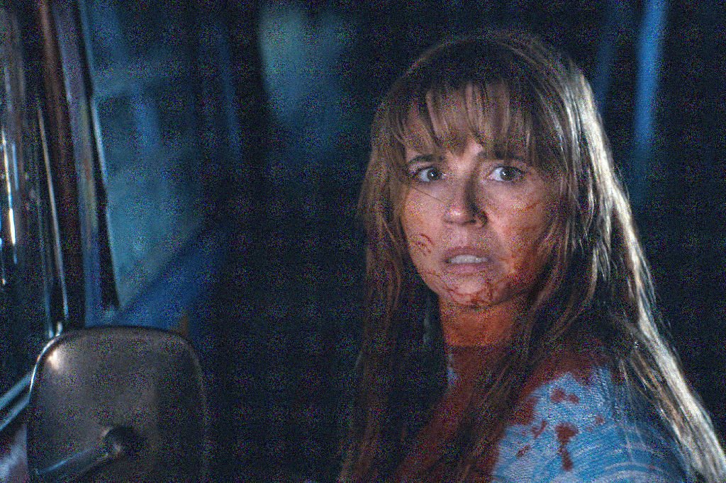Linda Cardellini retorna como mãe de Jason na série 'Crystal Lake' após Emmy