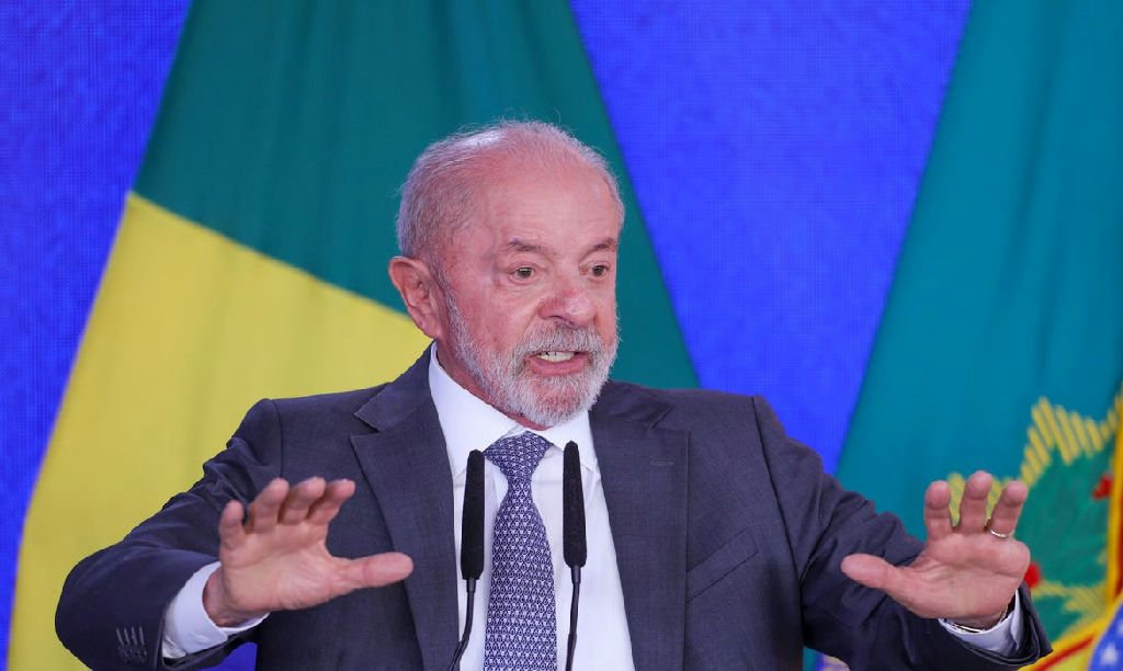 Lula propõe redução da maioridade penal para crimes hediondos durante sabatina