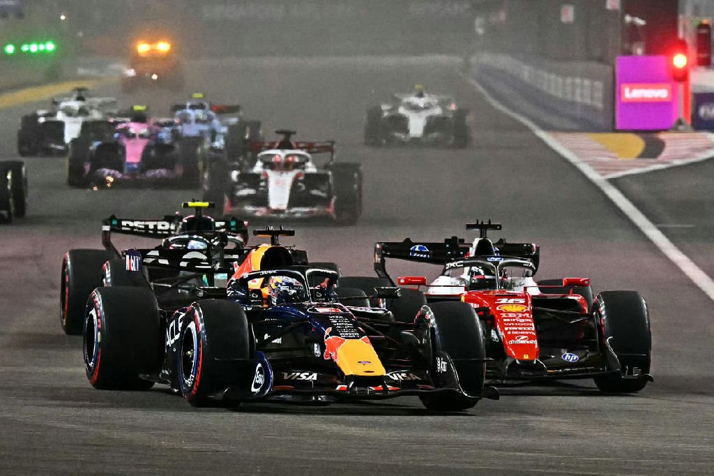 Max Verstappen conquista vitória no GP de F1 de Singapura após largar na pole