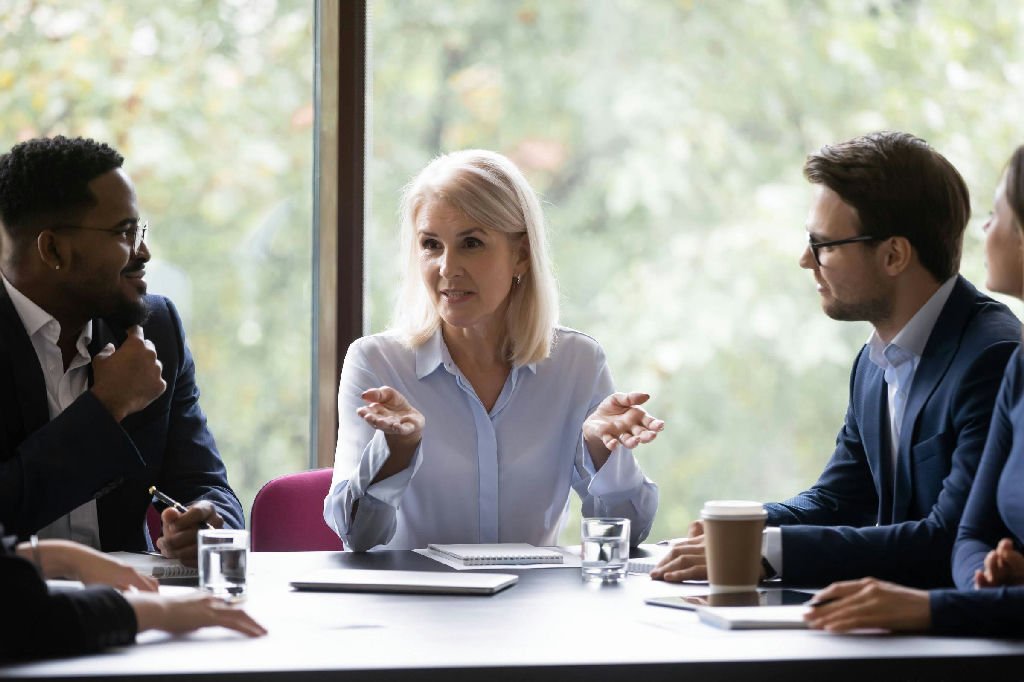 Mulheres hesitam em admitir erros em ambientes de trabalho dominados por homens
