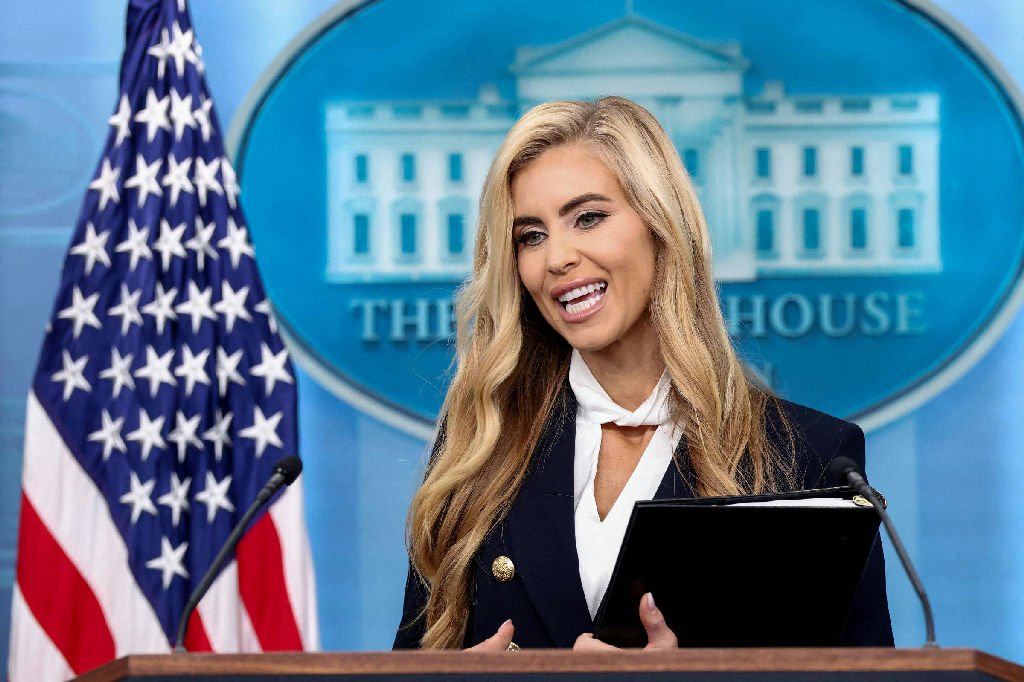 Nova porta-voz de Trump admite ter atuado como advogada sem licença
