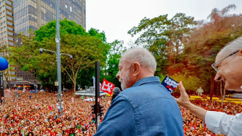 O que o mapa do voto em São Paulo revela sobre a disputa entre Lula e Flávio