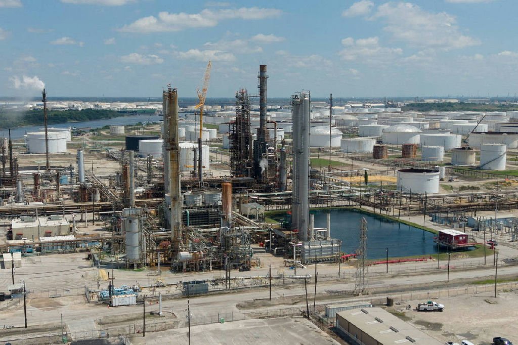 Petroleiras enfrentam dilema de US$ 32 bilhões com lucros da guerra no Irã