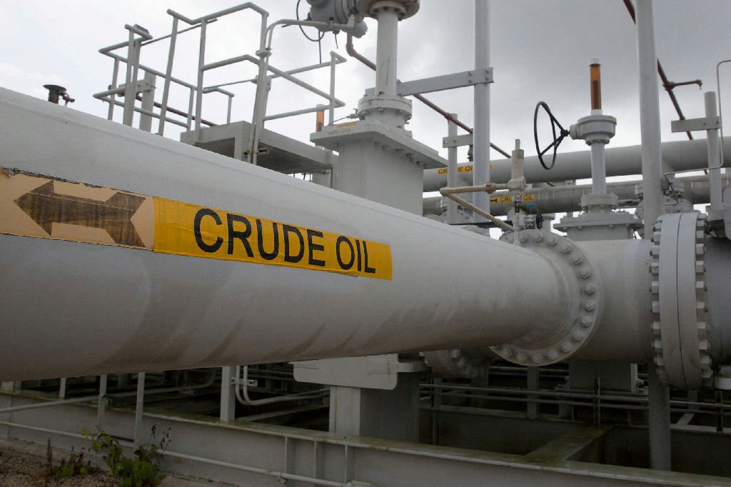 Petróleo atinge US$ 114,70 e preocupa mercados globais
