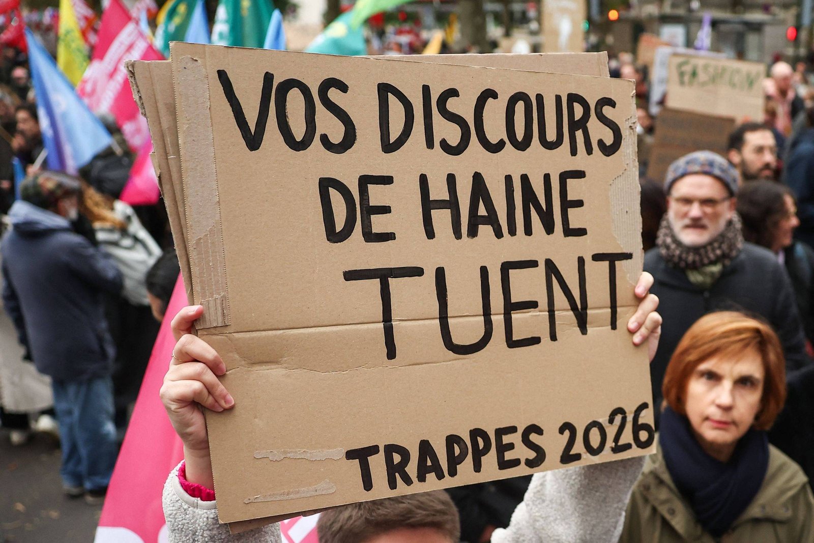 Polícia encontra 'Mein Kampf' na casa de atirador que atacou imigrantes na França