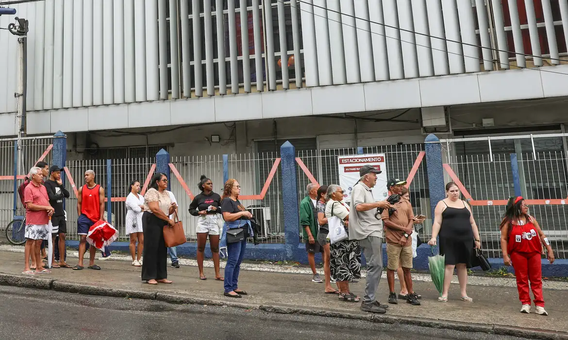 Policial militar é detido por tentativa de venda de voto no Rio de Janeiro