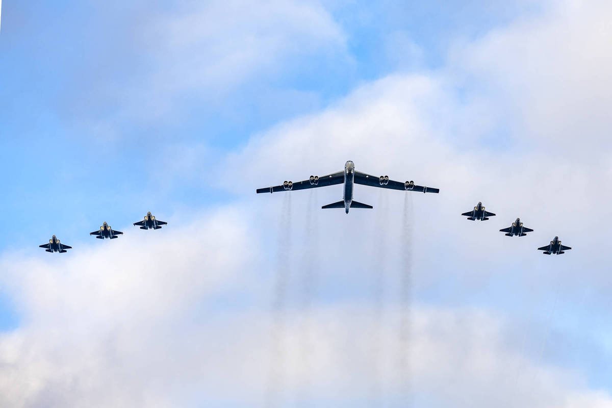 Potências nucleares realizam exercícios militares em meio a tensões globais