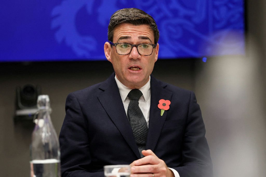 Premiê britânico admite possibilidade de desculpas formais pela escravidão