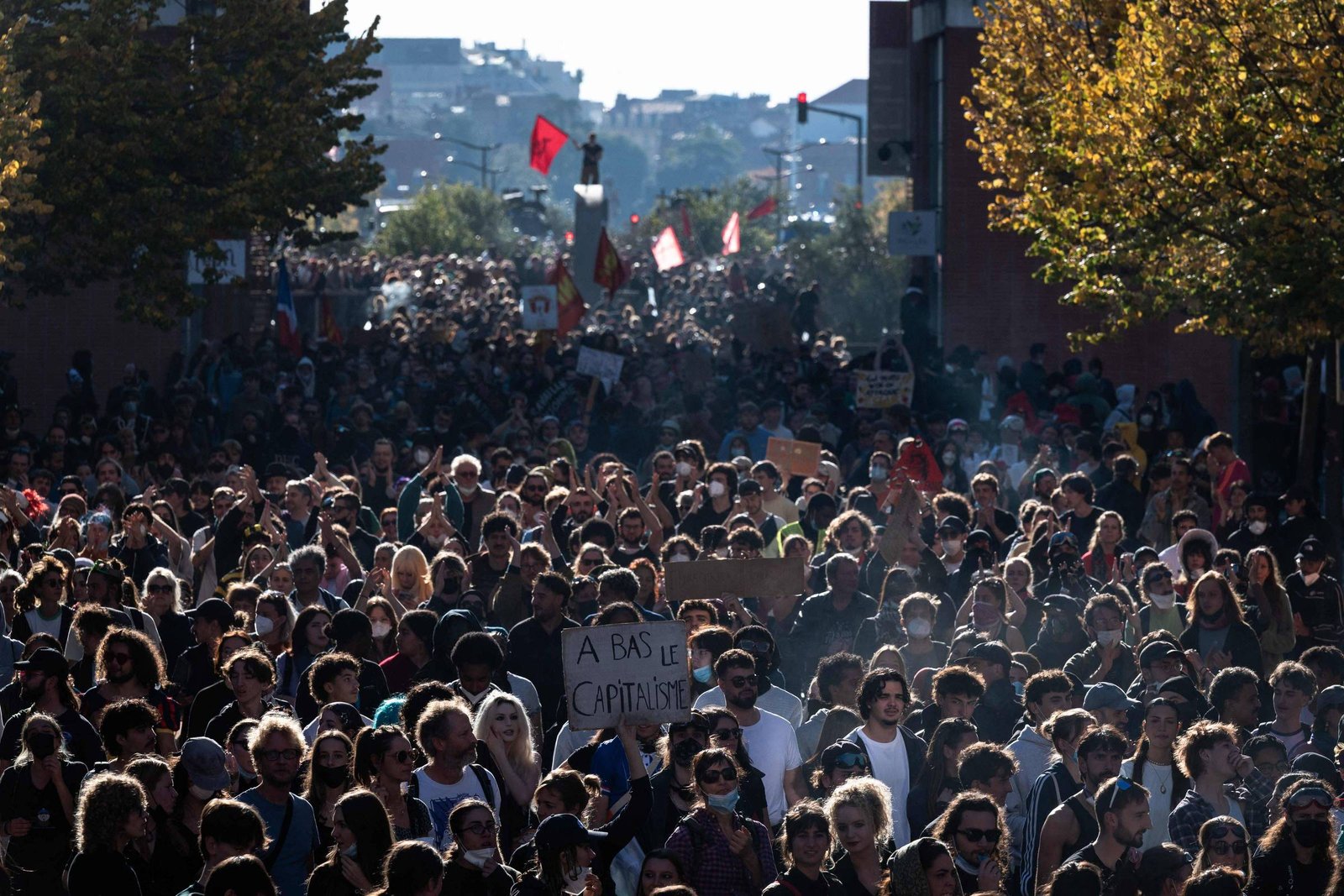 Protestos na França reúnem Quase meio milhão de pessoas em diversas cidades