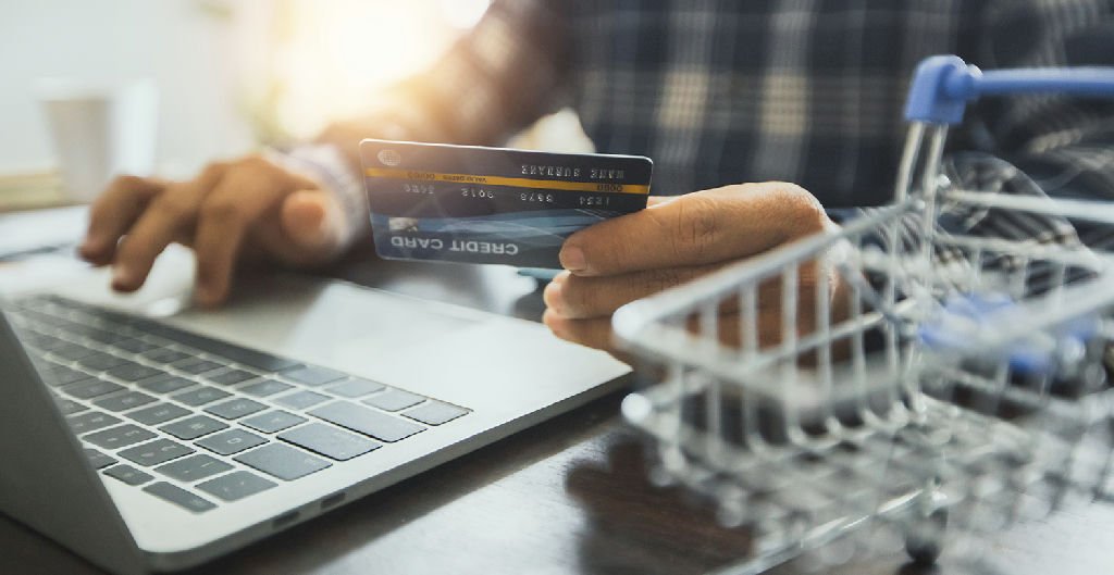 Reforma propõe emissão fiscal simplificada para marketplaces e aplicativos
