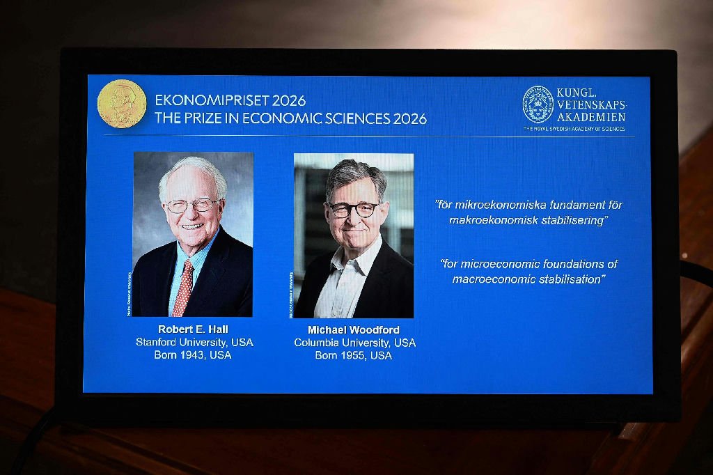 Robert e. Hall e Michael Woodford ganham Nobel de Economia 2026 por contribuições à macroeconomia