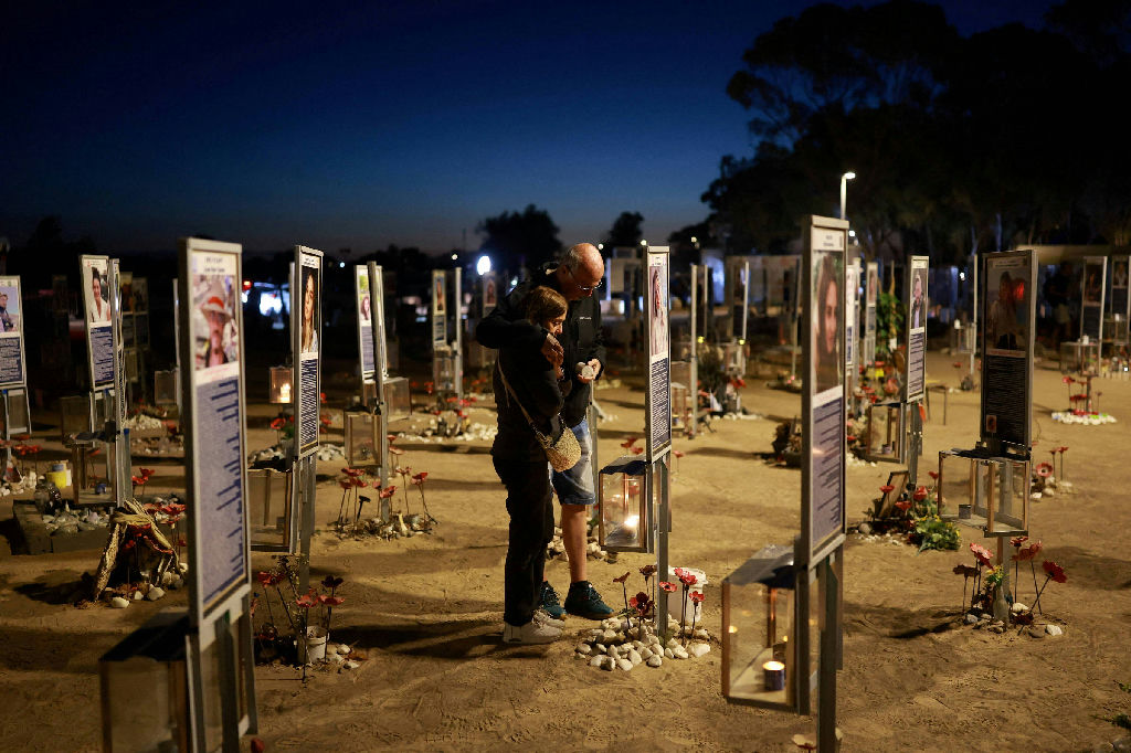 Três anos após ataque do Hamas, Israel revive traumas e incertezas políticas