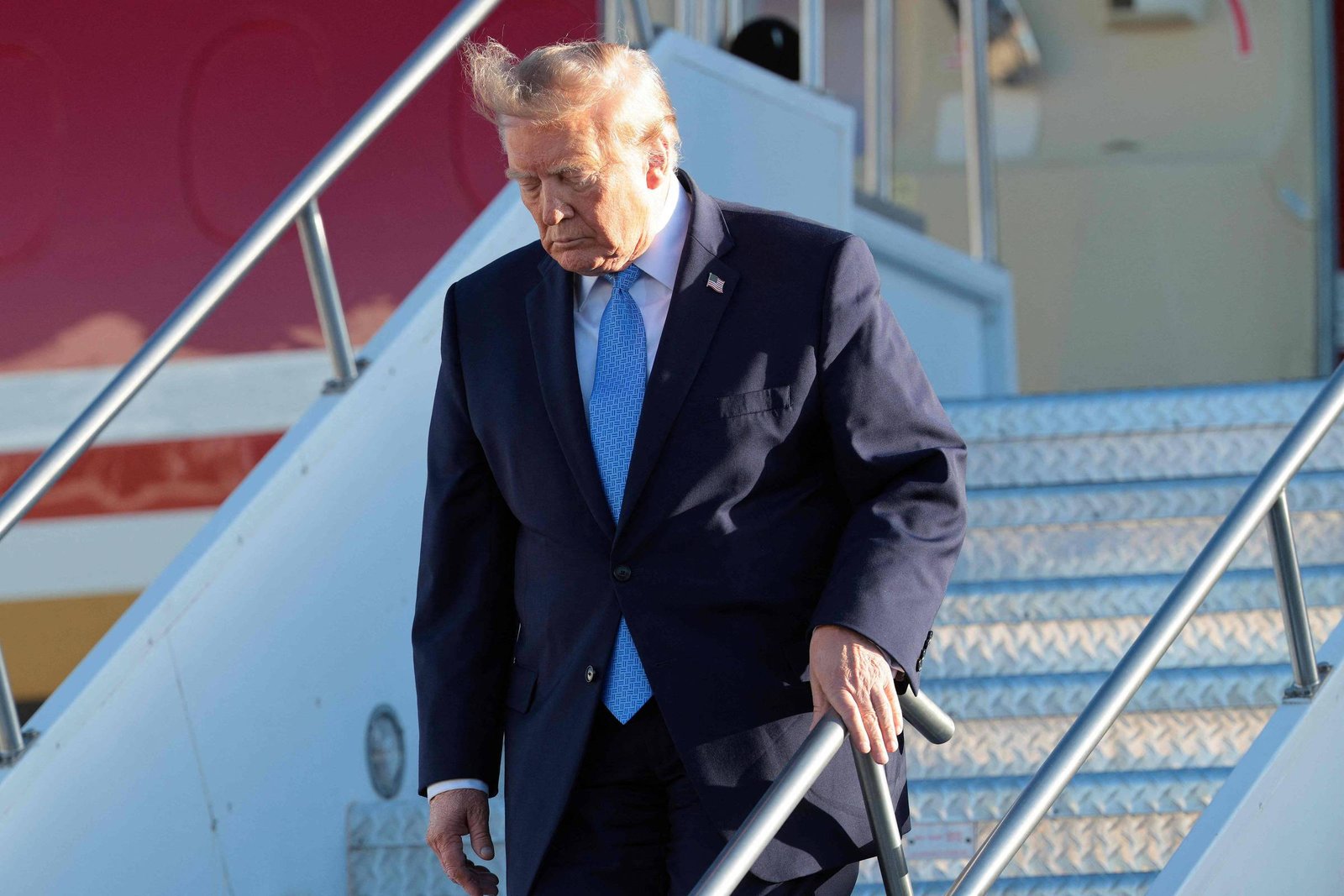Trump oferece recompensa de US$ 1 milhão por denúncias de fraude eleitoral