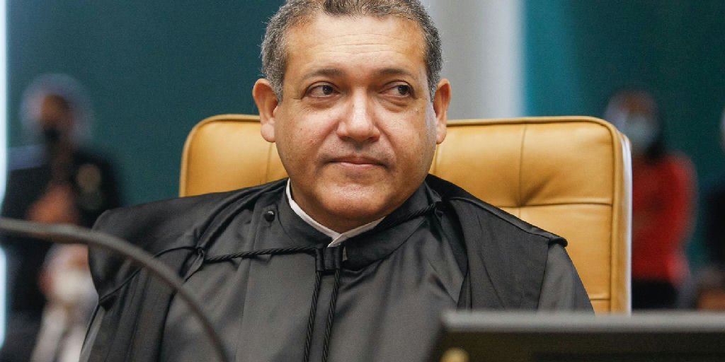 TSE suspende atualizações e novos seguidores do canal Exército do Lula