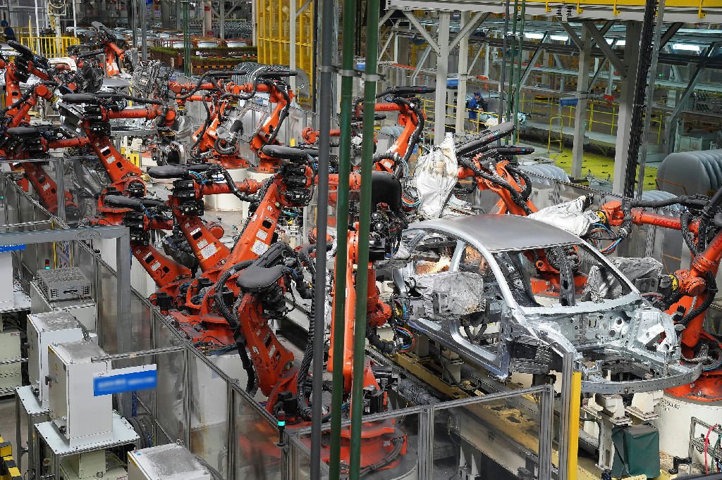 União Europeia estabelece limite de 350 mil veículos híbridos chineses por ano